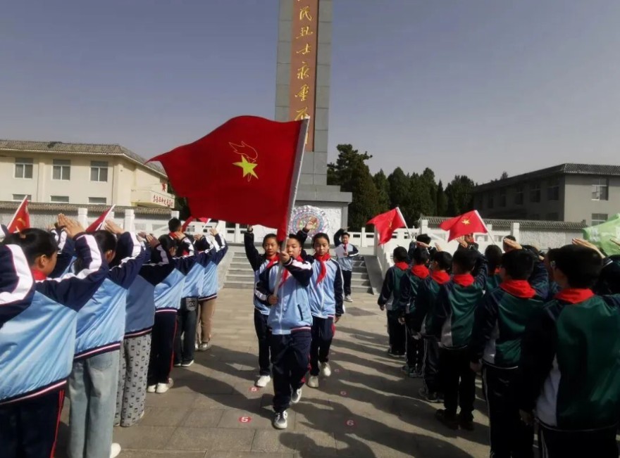 泰安佛山小学图片