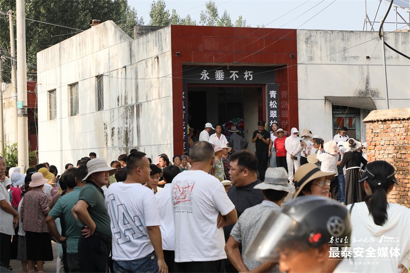 欒留偉骨灰回家圖（有視頻）(3231355)-20240820211631.jpg